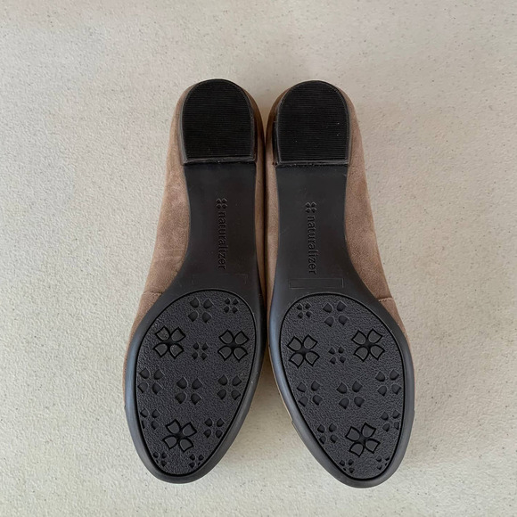 Naturalizer Applause tan leather cap-toe slip on flats Women's Size US 6.5 M - Picture 7 of 9